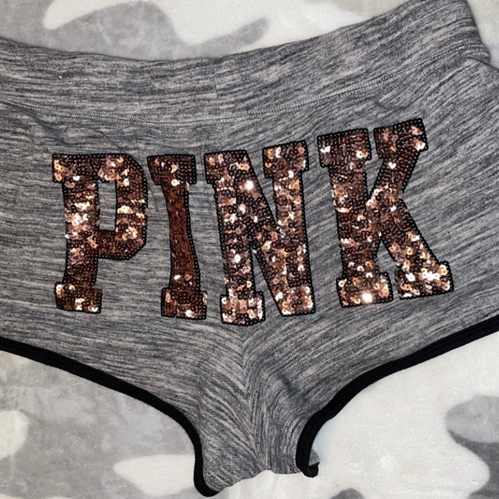 VS Pink Rose Gold Bling Varsity Short Rate HTF L